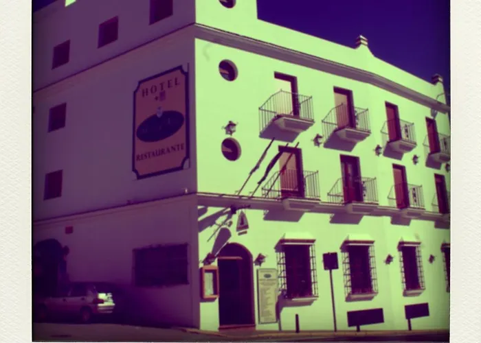 Hotel Restaurante Blanco y Verde